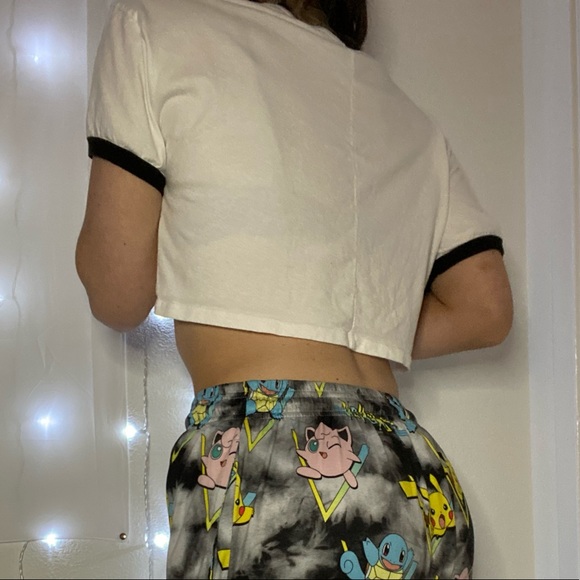 Crop top! - Picture 2 of 3